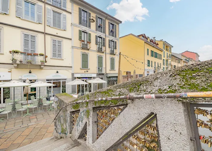 Luxury Naviglio House - 10 min Cathedral